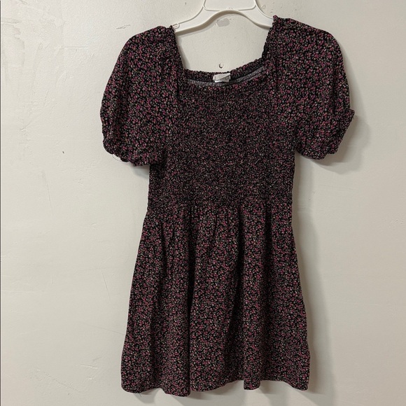 Forever 21 Kids Floral Dress in Black and Pink - Picture 1 of 2